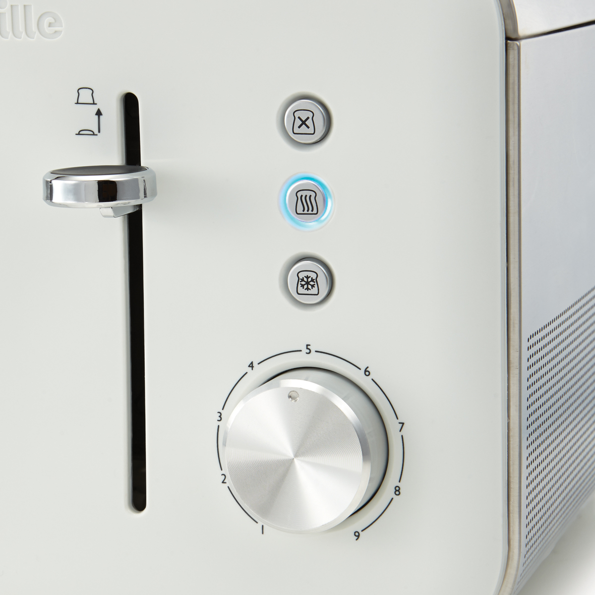 White High Gloss Collection 4 Slice Toaster VTT687 Breville
