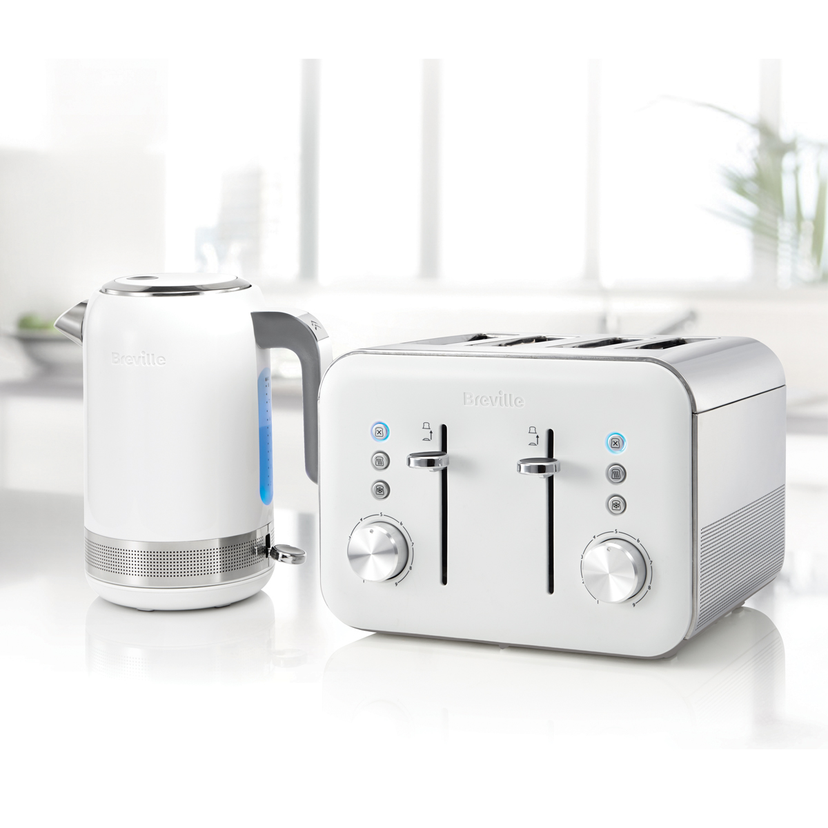 High Gloss Collection 1.7L Kettle and 4 Slice Toaster Set, White Breville