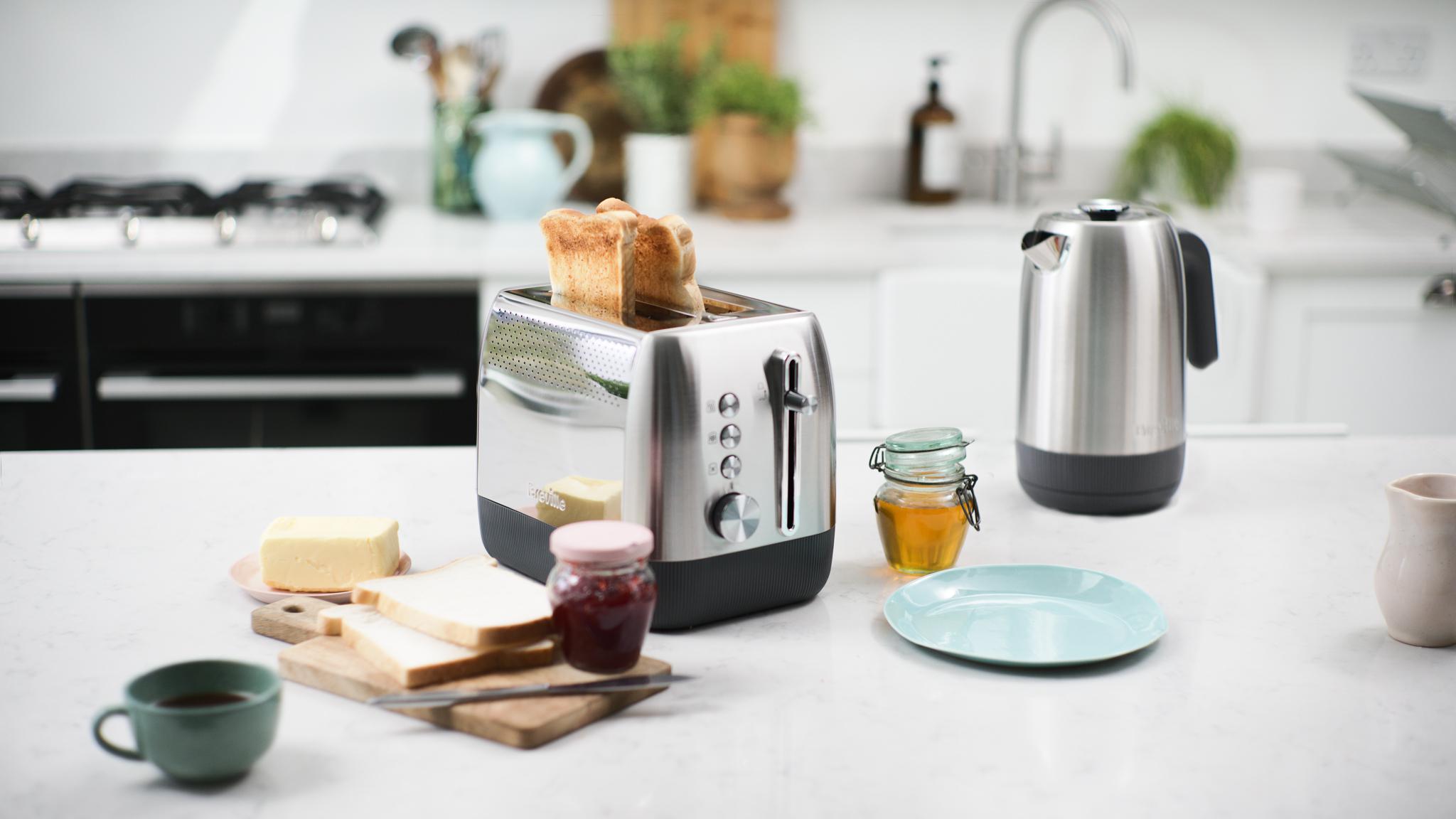 Breville Edge Deep Chassis 2-Slice Toaster Toasts All the Way to the ...